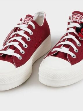 NEW CONVERSE CONVERSE Chuck Taylor All Star Lift Platform Hearts Womens Shoes 8